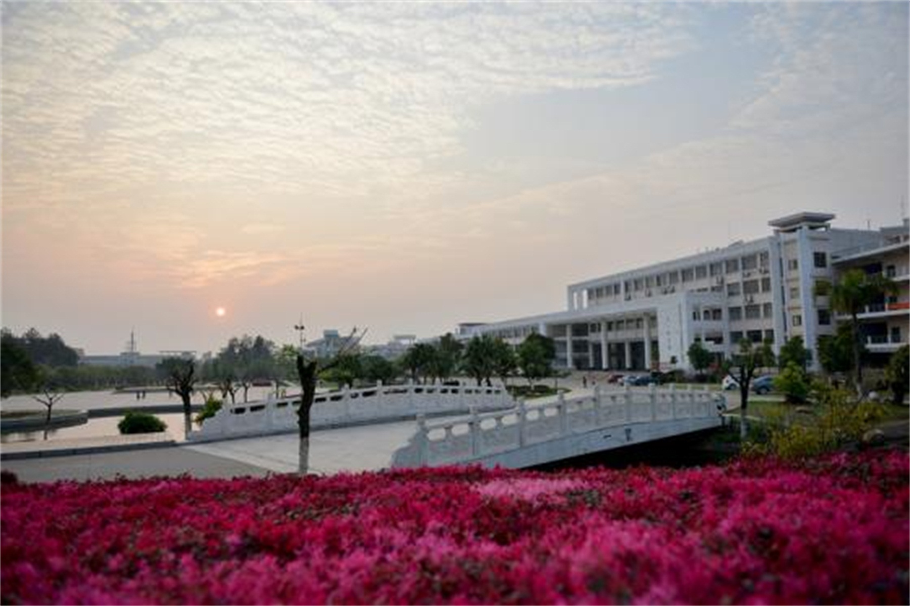  p>赣南师范大学(gannan normal university),位于 a target="_blank"