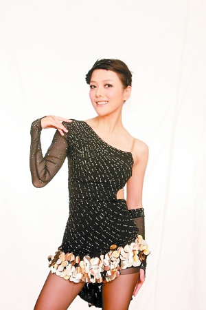  p>杨乐乐,1978年6月23日出生于重庆市江北区,中国内地节目主持人.