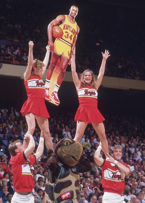  p>伦·拜亚斯(len bias,1963年11月18日—1986年6月19日),出生于美国