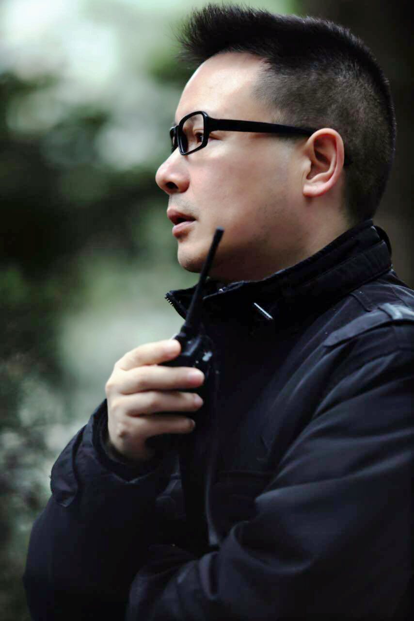  p data-id="go00fhv7gd">沈东,国家一级导演