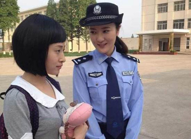  p>《女子特案组》是杨亚安执导的一部都市警匪剧,由 a target="