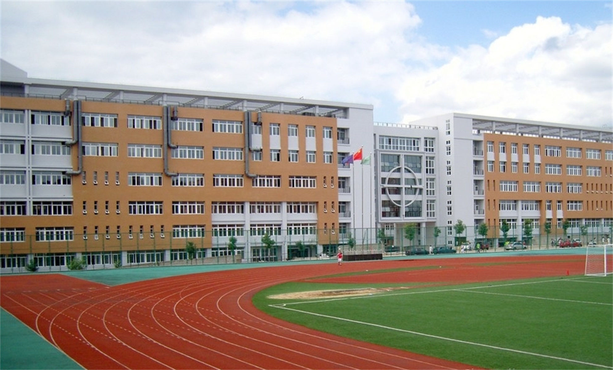  p>贵阳学院(guiyang university)位于贵州省 a target="_blank" href