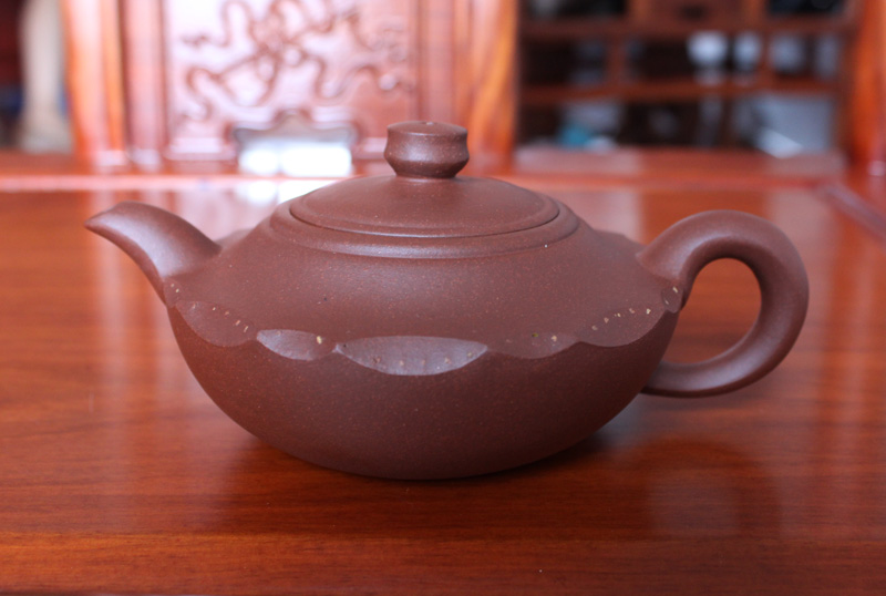 主要有名的同名人物有:徐娟,女,高级紫砂工艺师,中国工艺美术学会会员