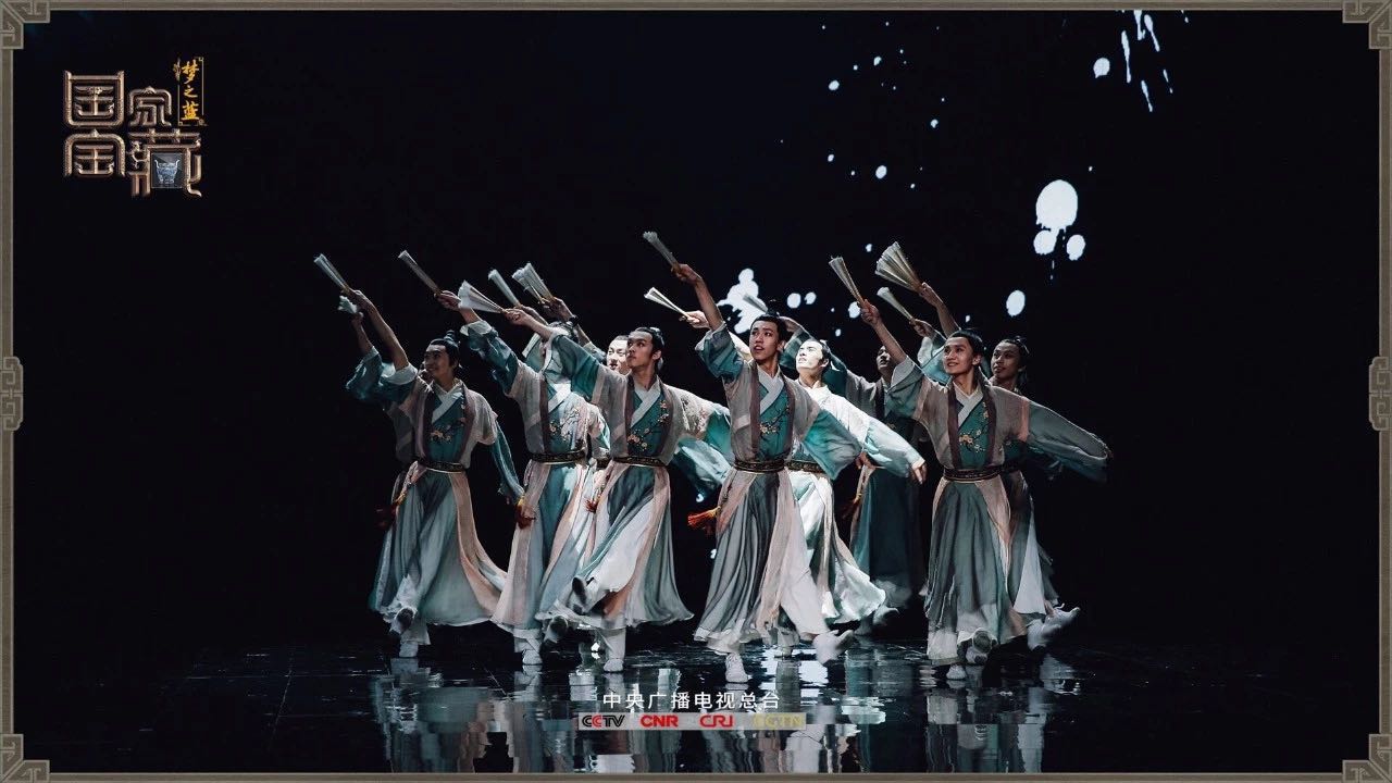 纸扇书生