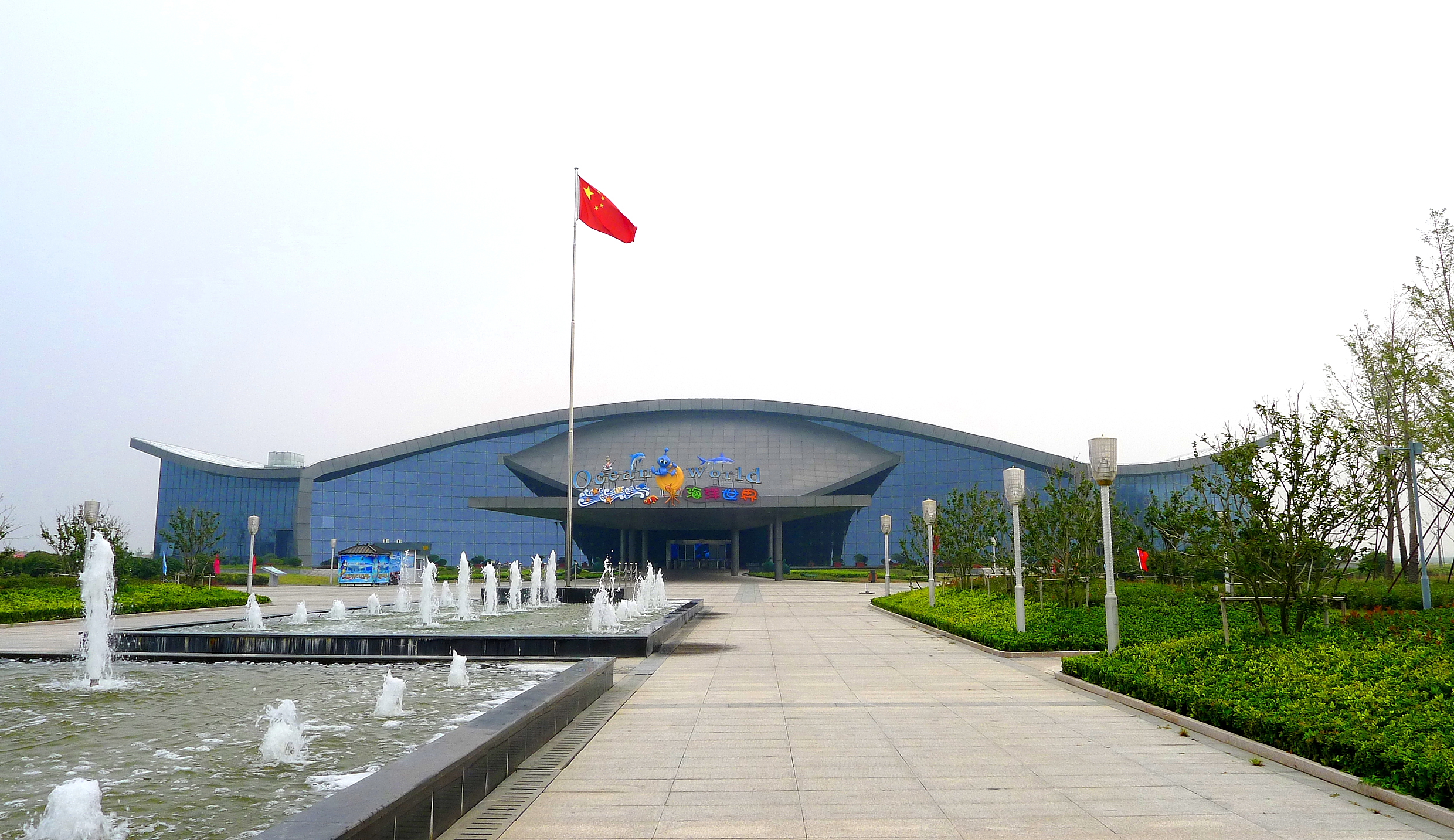  p>大丰海洋科技馆位于黄海之滨的大丰市,占地面积1.