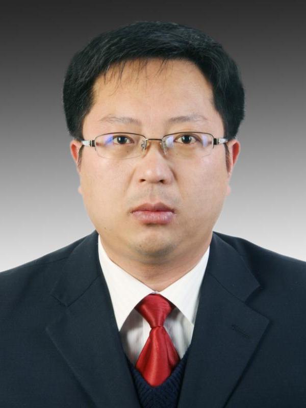 王建刚,男,汉族,研究生学历,现任商南县委常委,县人民政府常务副