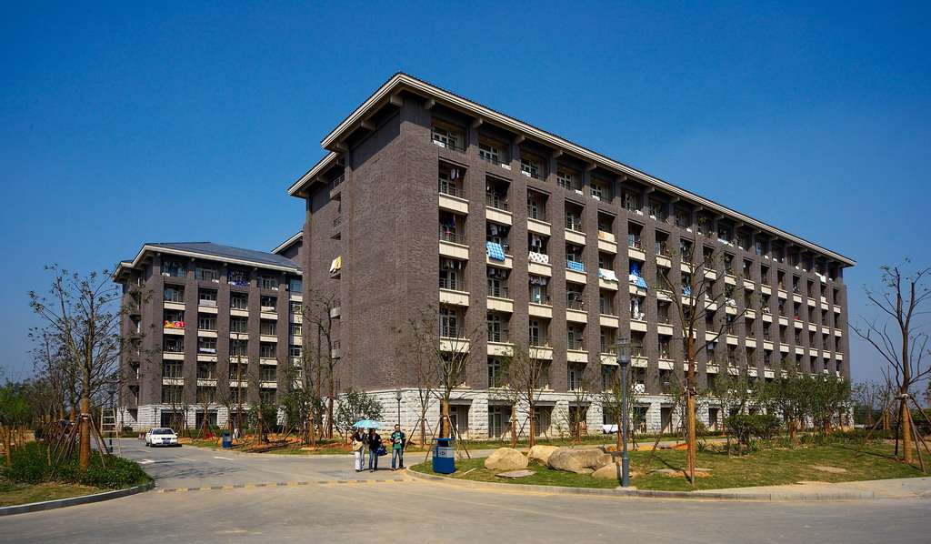 省委党校(浙江行政学院)是省委培训领导干部和优秀中青年干部的学校