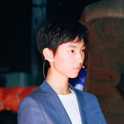  p data-id="gnbkca7syv">郑坤健,男,汉族,200