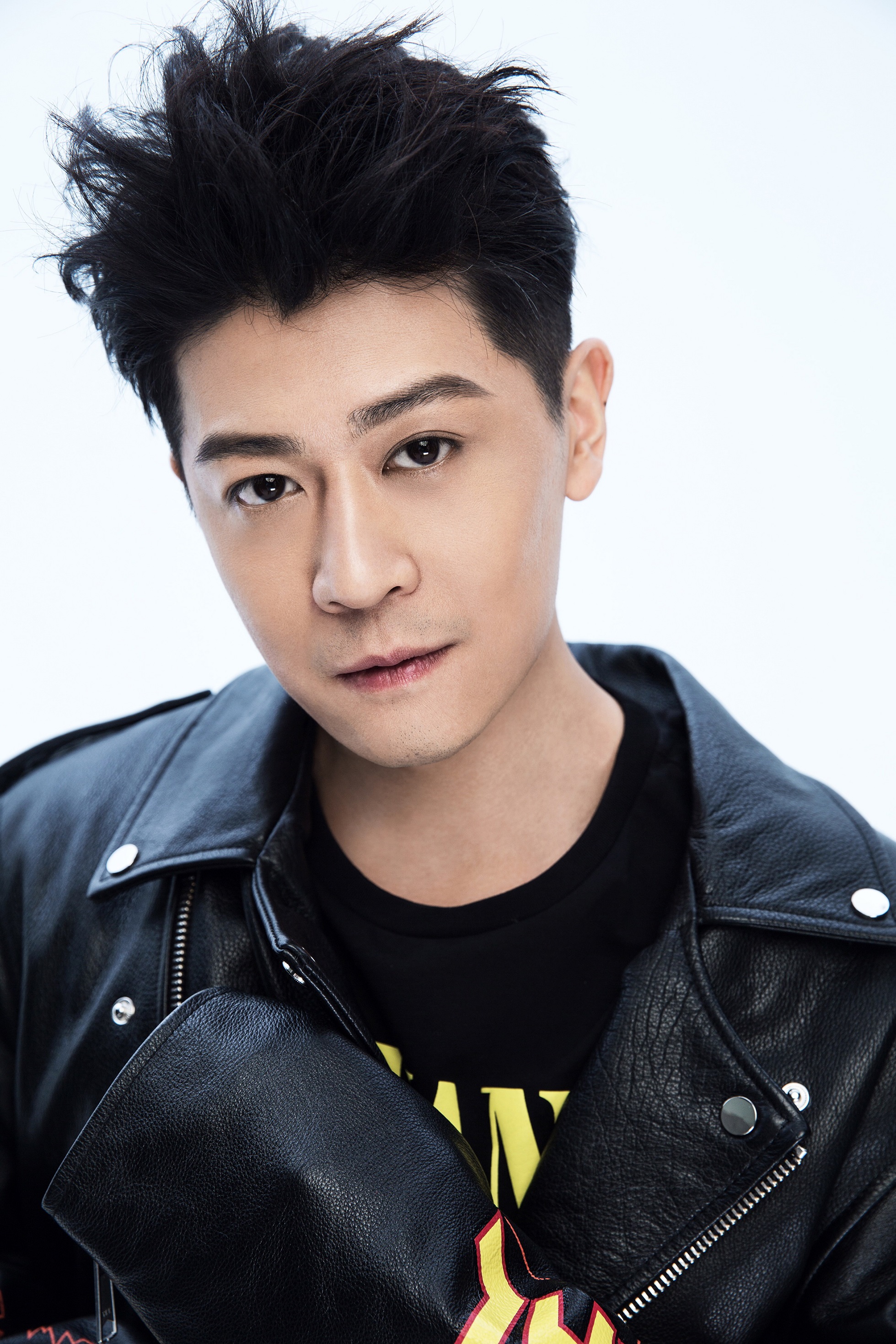  p>张朋,1986年6月27日出生于河北石家庄,中国大陆男演员,主持人,毕业