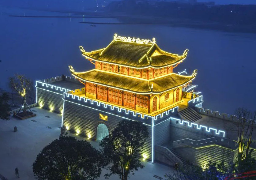 ">泸州 /a>宋代城门之一的通海门遗存所在,位于城区,为东门口码头,现