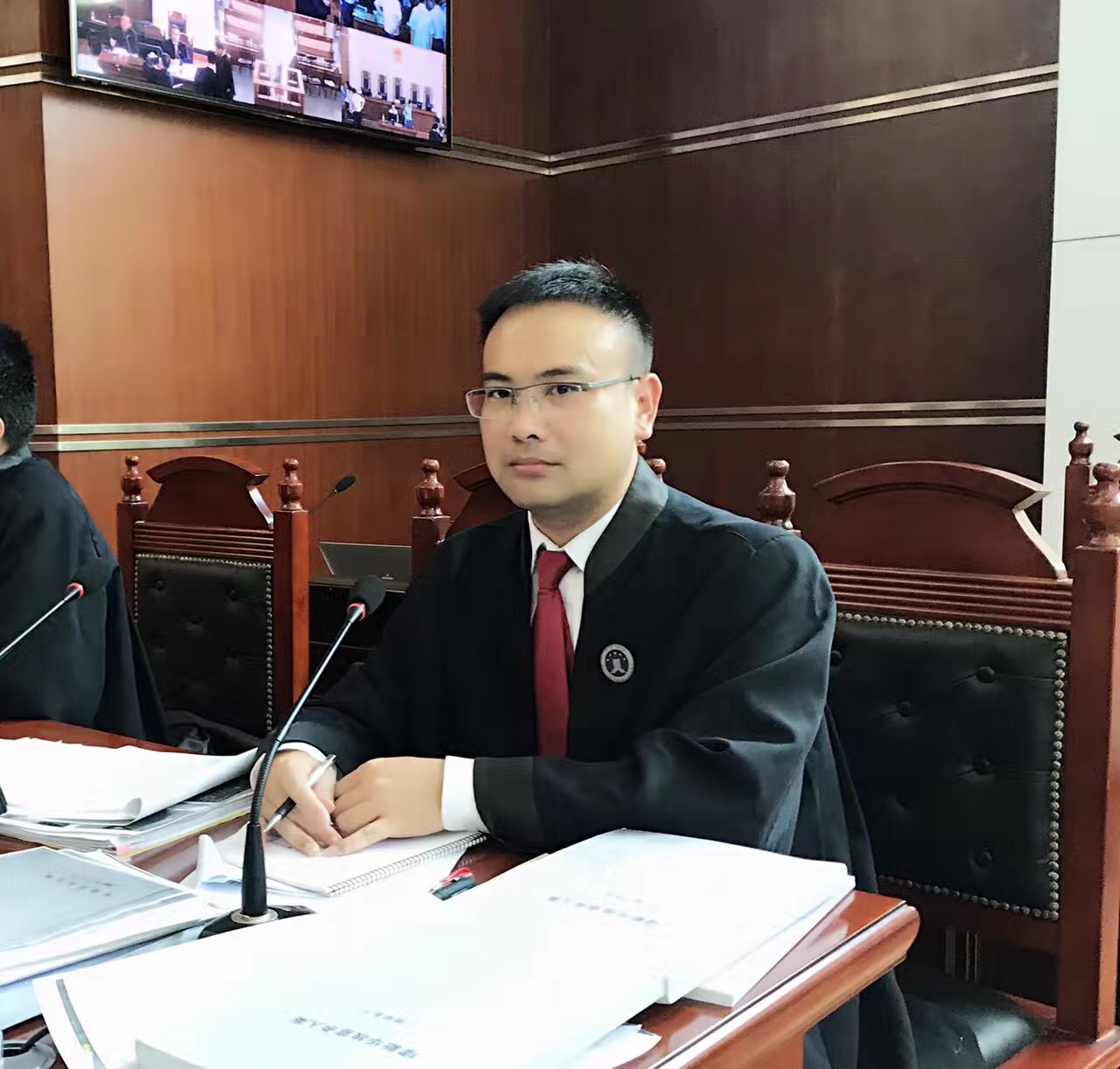 class="ref" data-ctrid="t6erqr9l9flu">刘平,律师, /span> sup data