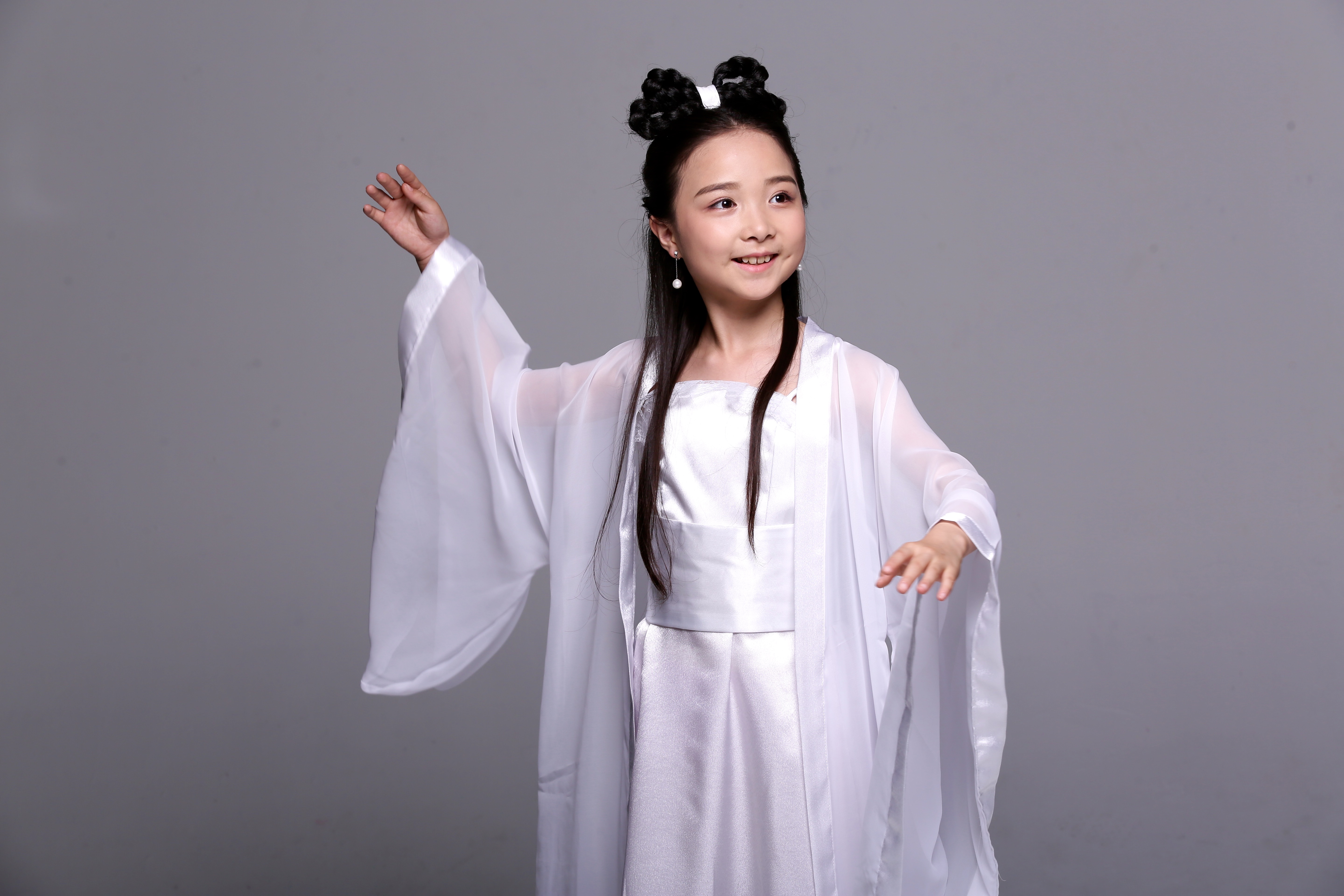  p>法图麦·天缘,小名叫缘宝公主,汉名鲍天缘,英文名为fatimah,2007年