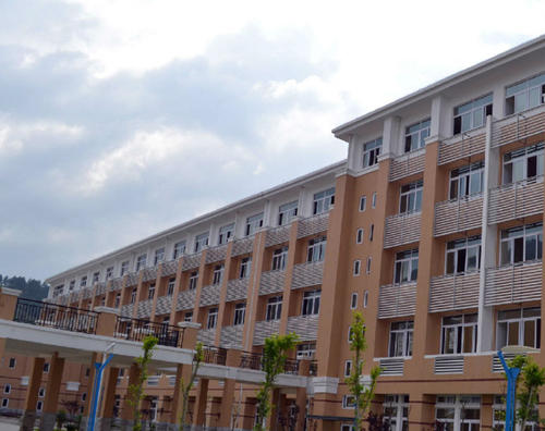  p data-id="gnhiz0zas5">和田师范专科学校(hetian  normal college)