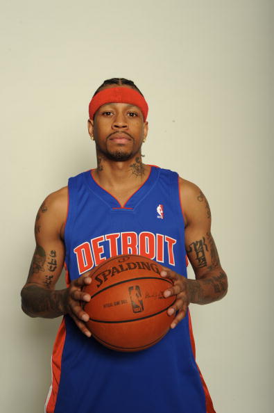  p>阿伦·艾弗森(allen iverson),全名阿伦·伊宰尔·艾弗森(allen