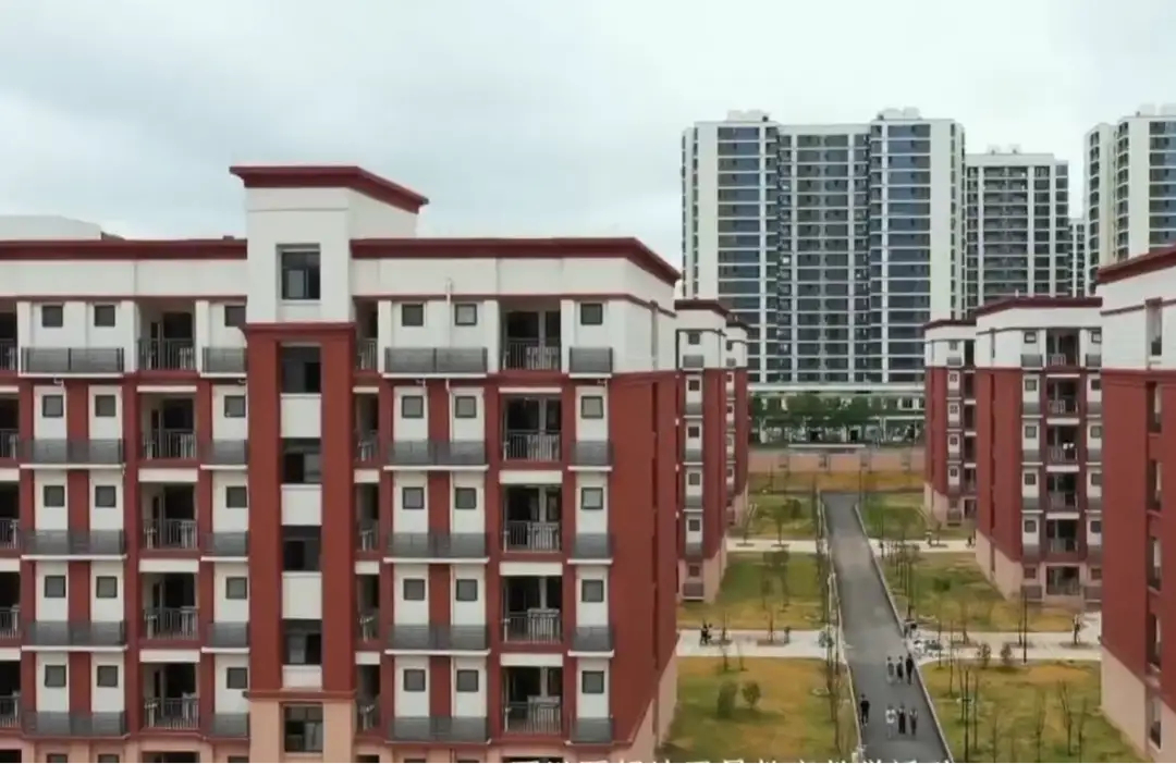 重庆市荣昌中学校