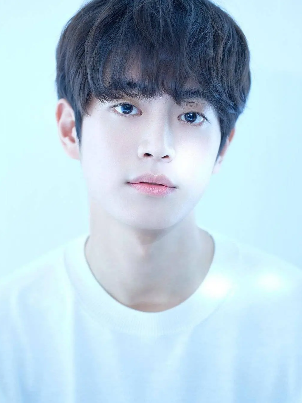 kdl">姜泰洙 (         ,kang tae ju),1995年5月19日出生,韩国男演员