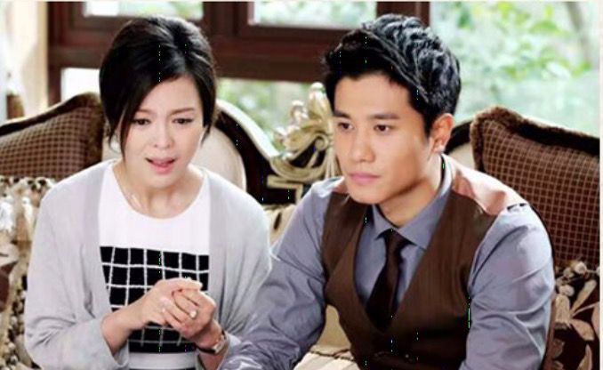  p data-id="gnsnn3c61u">荣蓉,国家二级演员,制片人,毕业于 a target