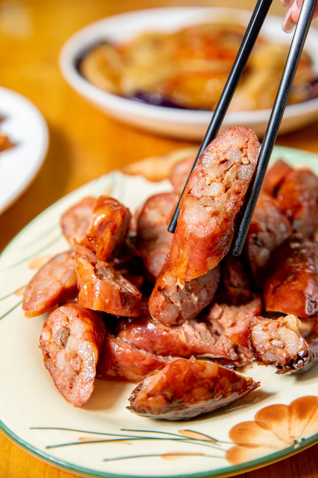  p data-id="gnyxdz4e41">桂花肠是一道色香味俱全的广东省茂名市信宜