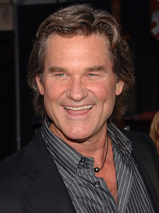  p>库尔特·拉塞尔(kurt russell),1951年3月17日出生于美国马萨诸塞
