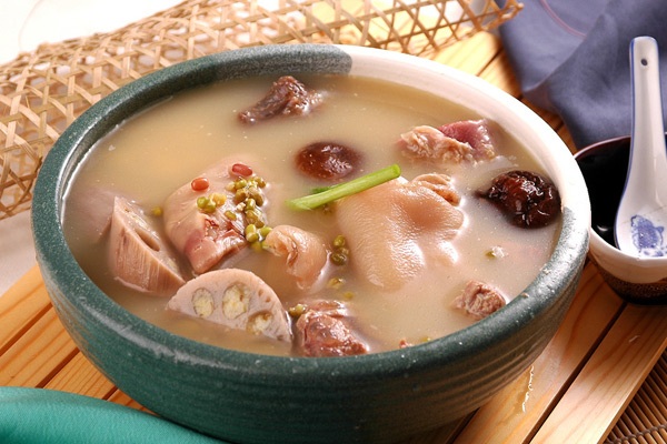 通乳猪脚汤