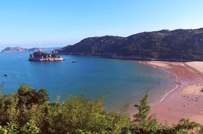  p>大沙岙--洞头最美丽的海滩,又名"黄金滩".
