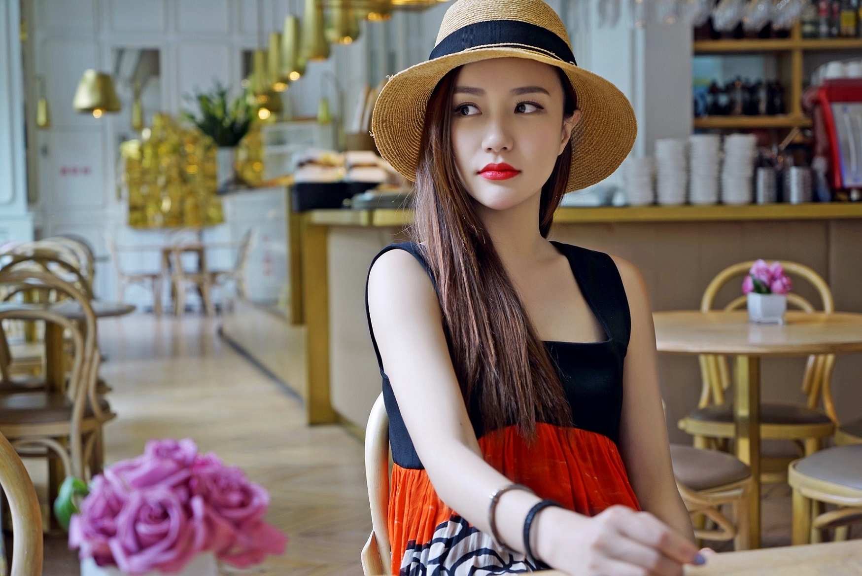  p>韩雨芹,中国女演员,4月1日出生于安徽省合肥市,毕业于 a target="