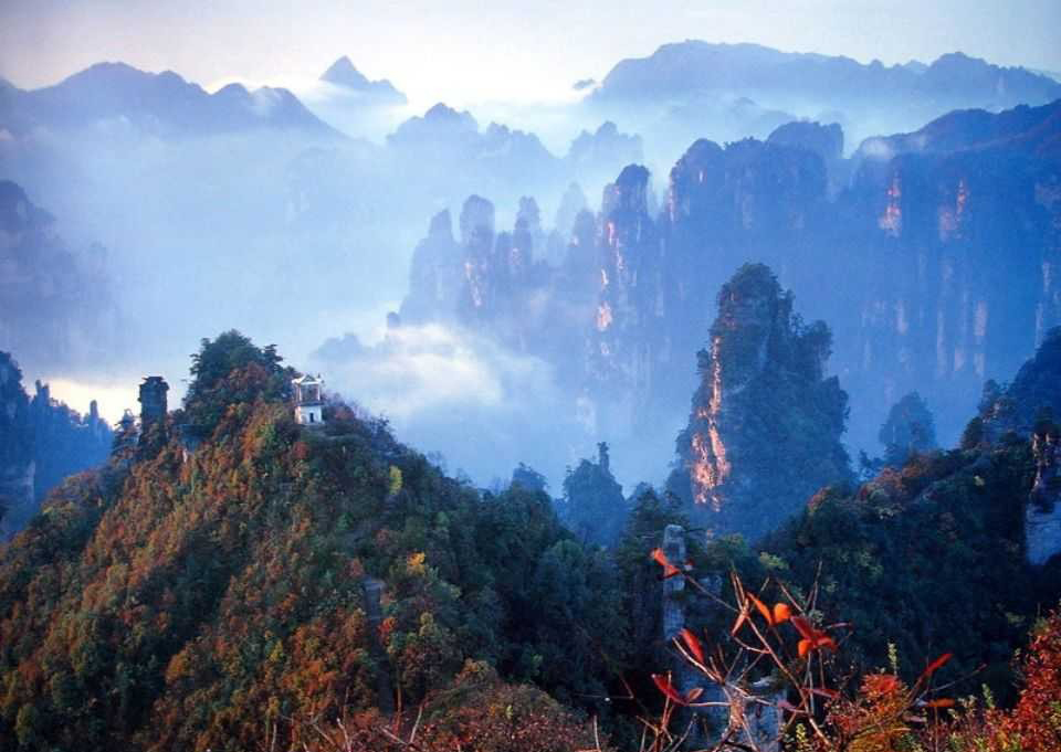  p>武陵源风景名胜区位于中国中部 a target="_blank" href="/item
