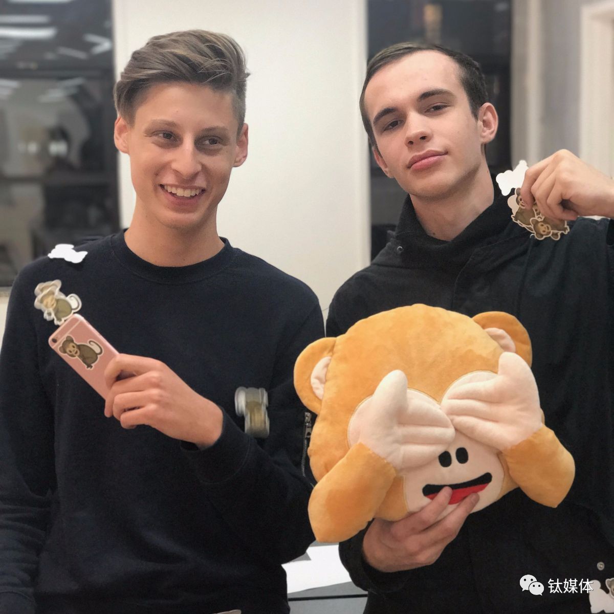 这个简单粗暴的00后社交，“老年人”可能真的玩不转了_百科TA说