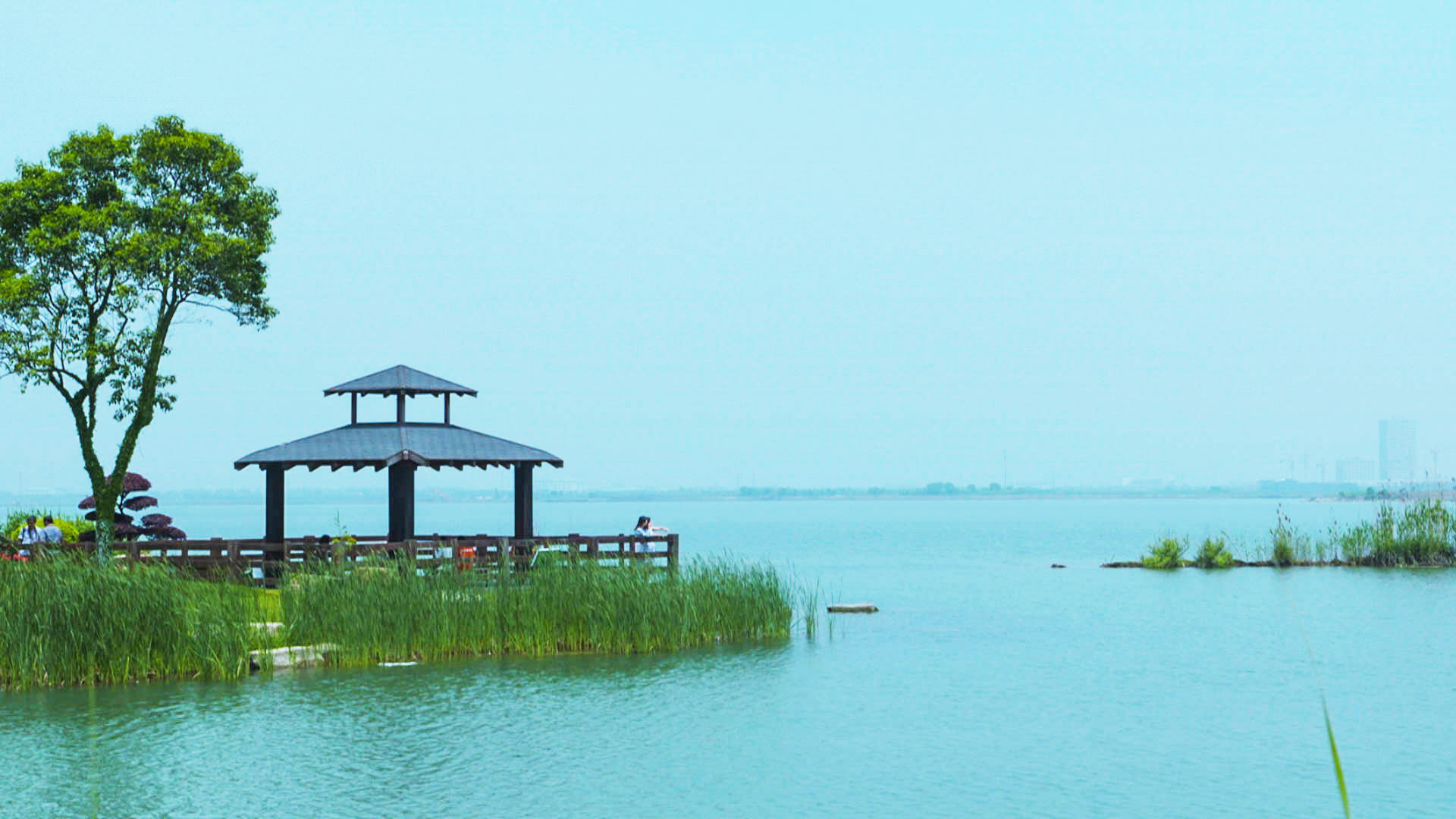 no1">盛泽湖景区,位于 a target="_blank" href="/item/苏州/122945"