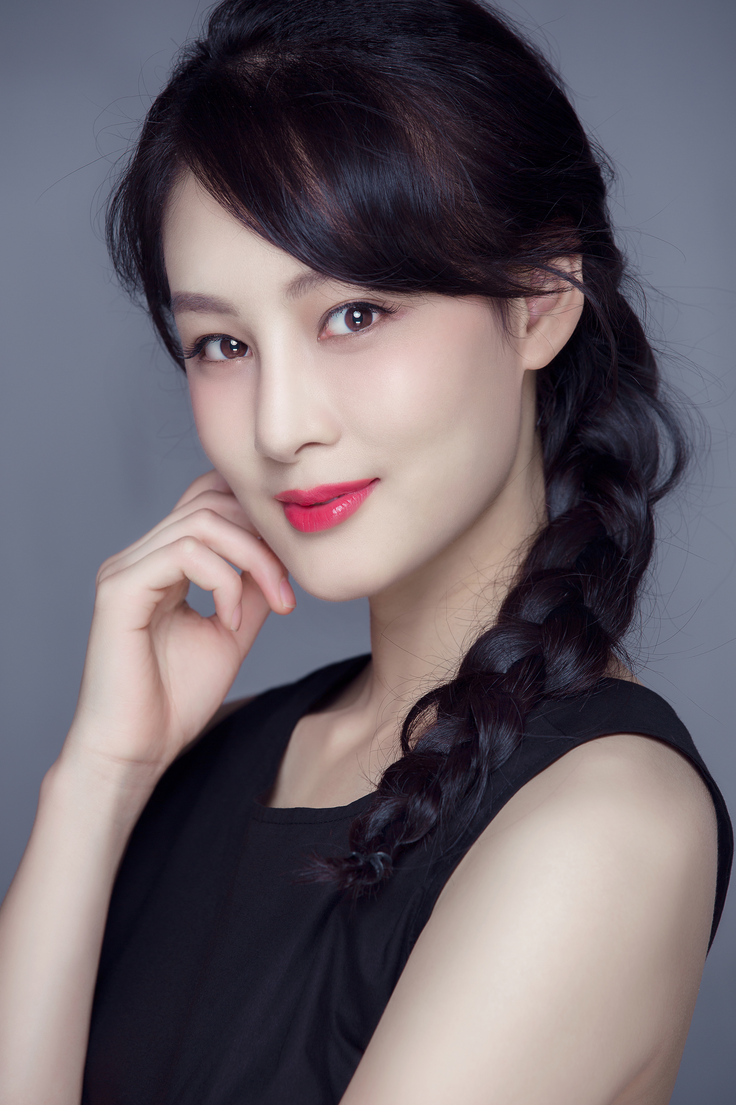  p>赵圆瑗,1991年5月9日出生于山东,中国内地女演员,毕业于 a target=