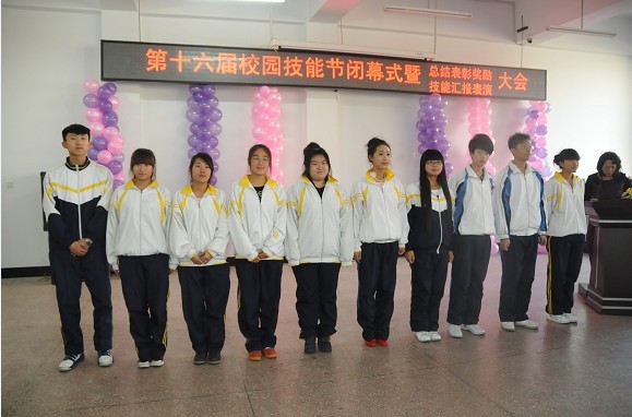 省商务学校即原黑龙江省供销学校,始建于1952年,位于省会哈尔滨市,是