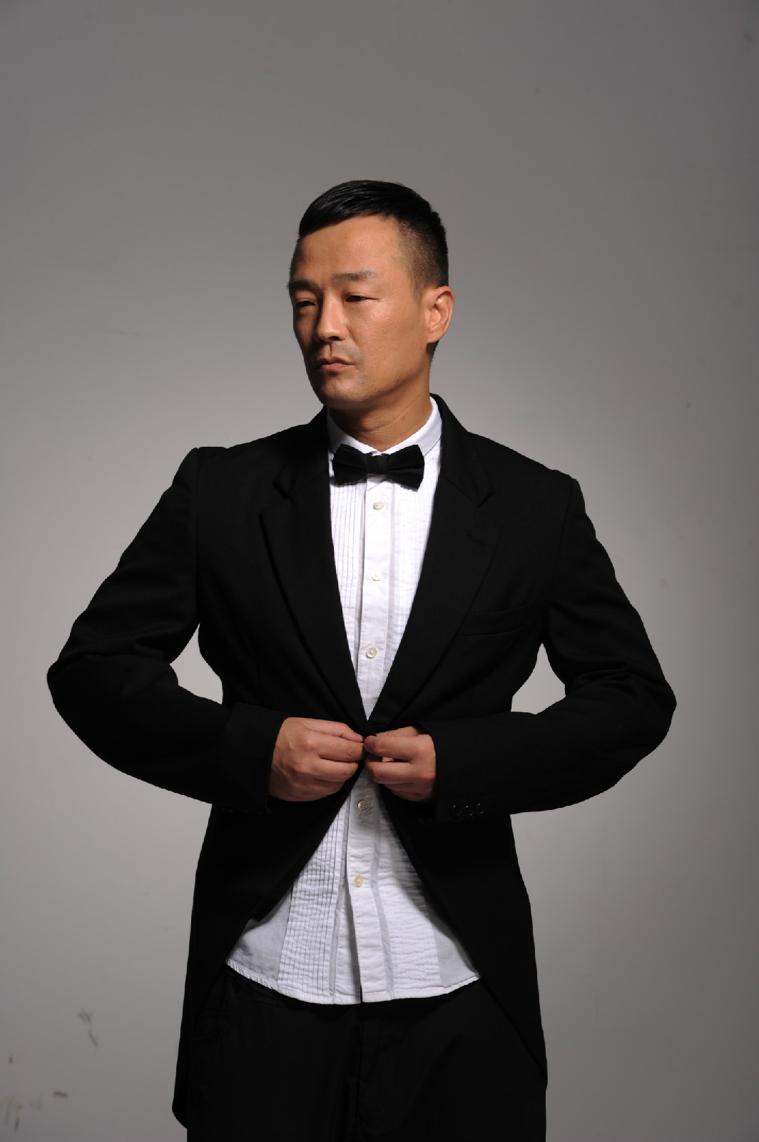  p>王喜,原名邝毅怡,1967年7月27日出生于香港,中国香港男演员,歌手