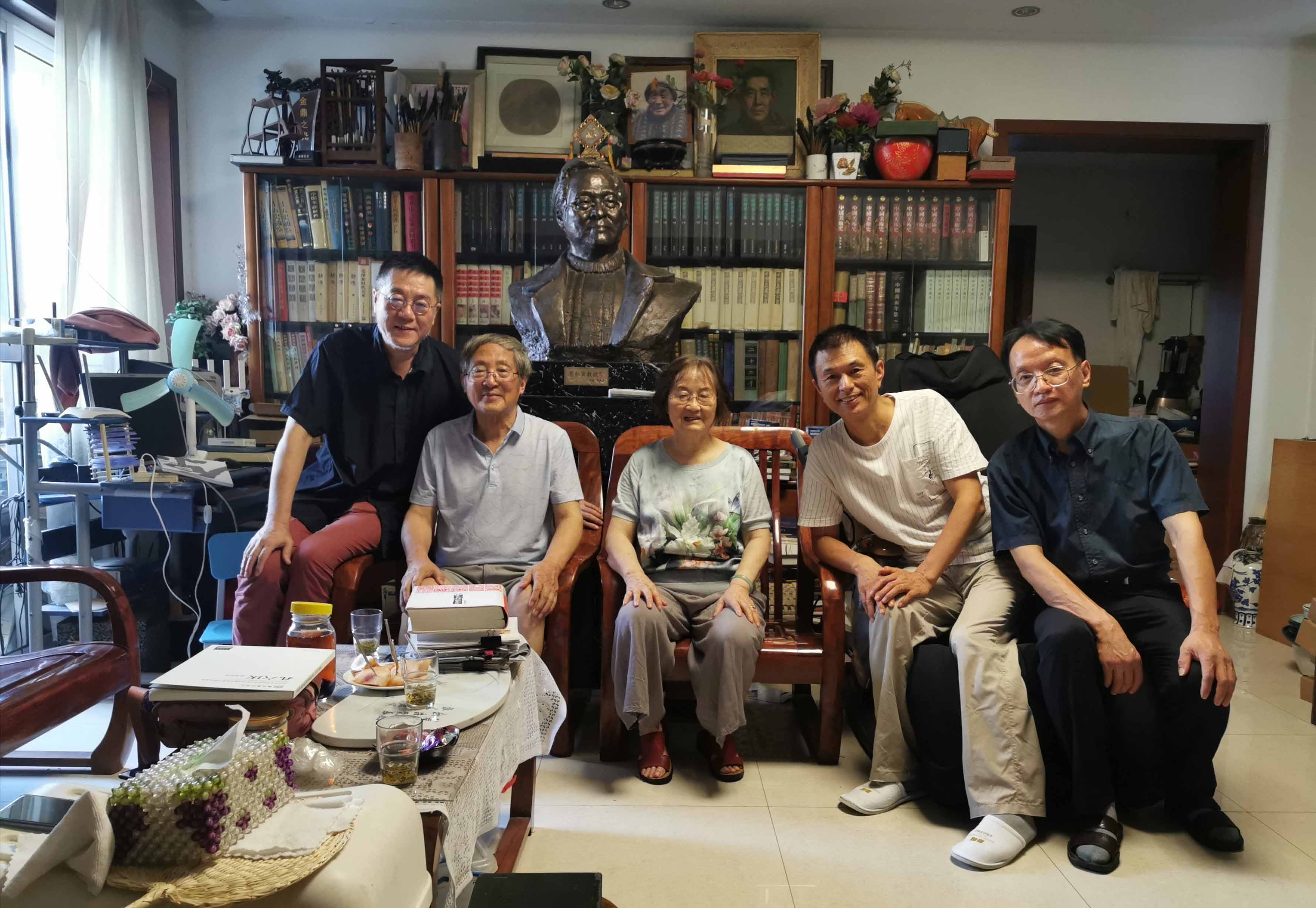 业德骏,南京政治学院客座教授,中国民主同盟