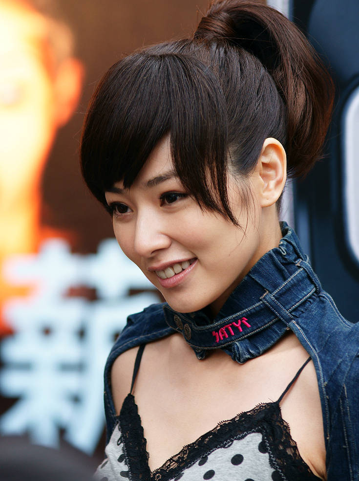  p>陈怡蓉,1979年3月13日出生于台湾省高雄市,中国台湾女演员,毕业于 