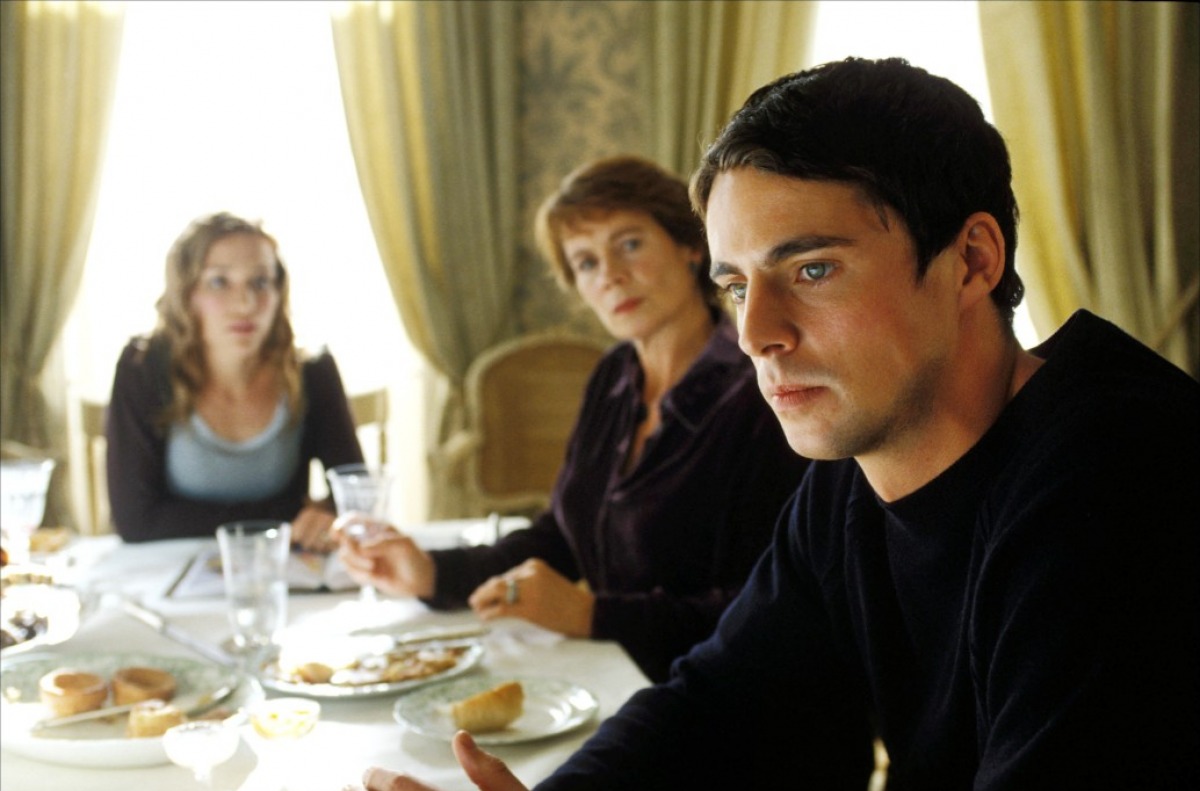  p>《四角关系》是由欧·帕克执导的爱情片,派珀·佩拉博(piper