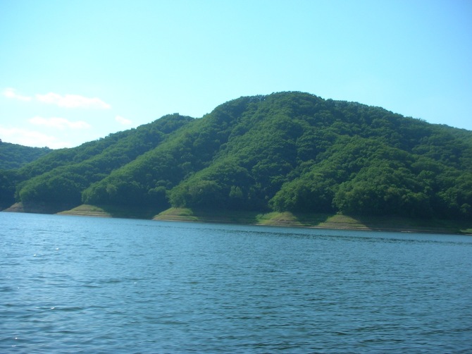 白山湖