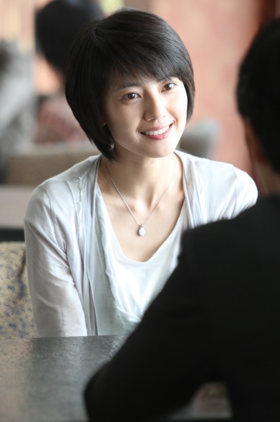 雨时节》是由许秦豪执导, a href="#" data-lemmaid="261975">高圆圆 