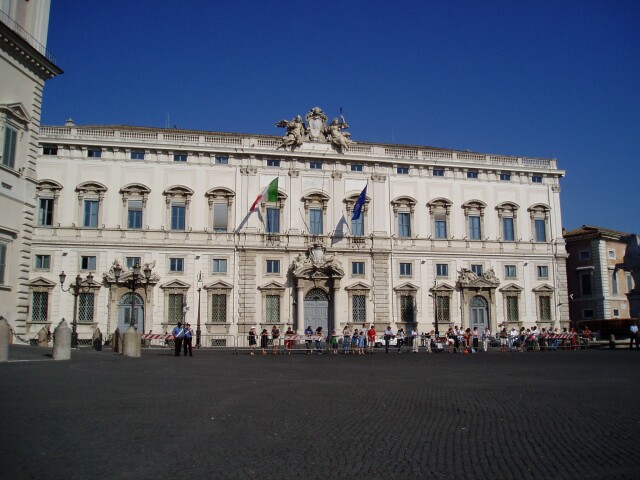  p>奎里纳尔宫( a target="_blank" href="/item/意大利语/676435"