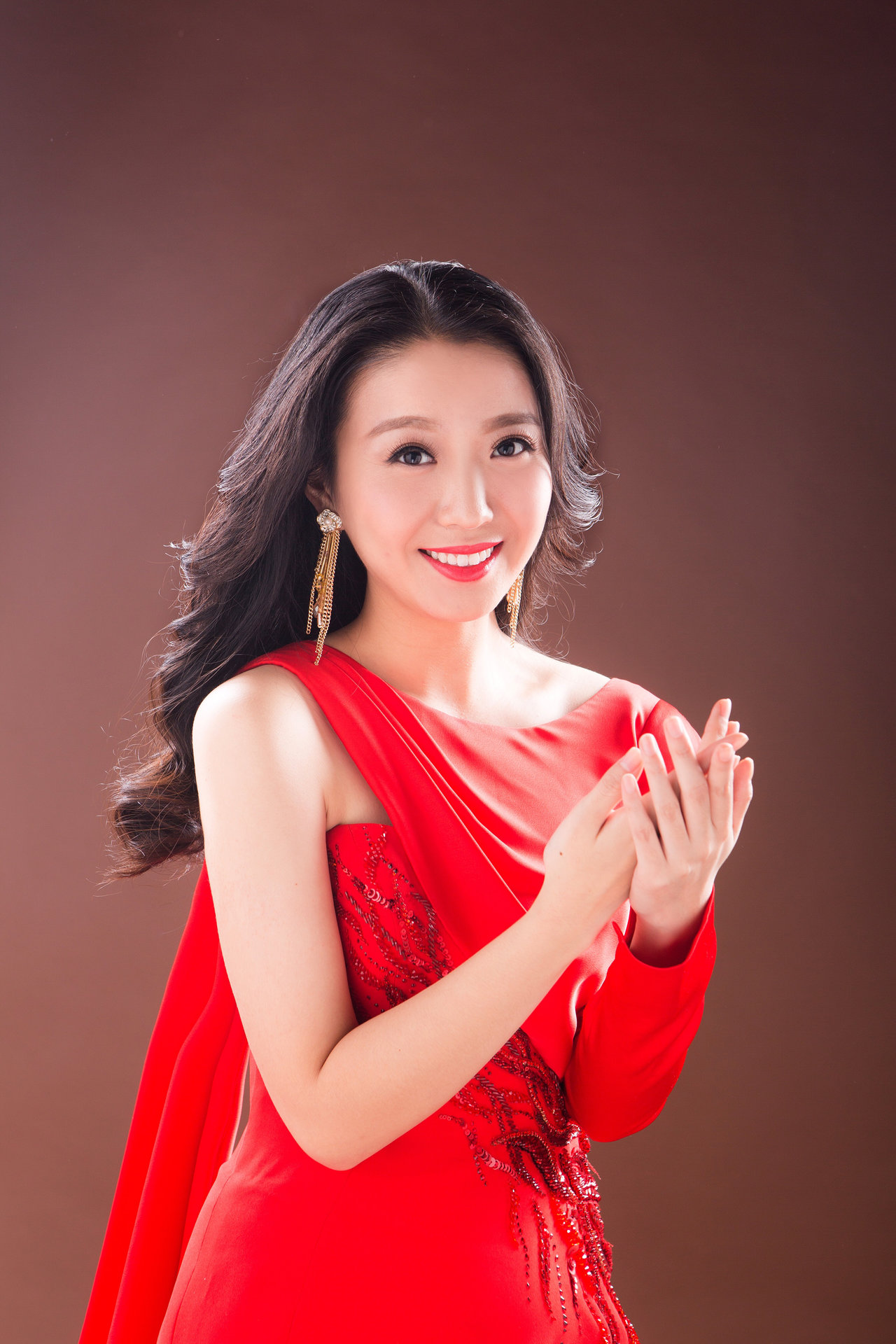  p data-id="gnxahehqbd">陈若玫,女,中国,毕业于 a target="_blank"