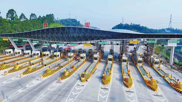  p>南山—光明高速公路,简称南光高速公路,是中国广东省深圳市境内一