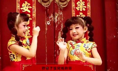  p>《大红包》是由大陆童星麒麟baby姐妹组合演唱的一首歌曲. /p>