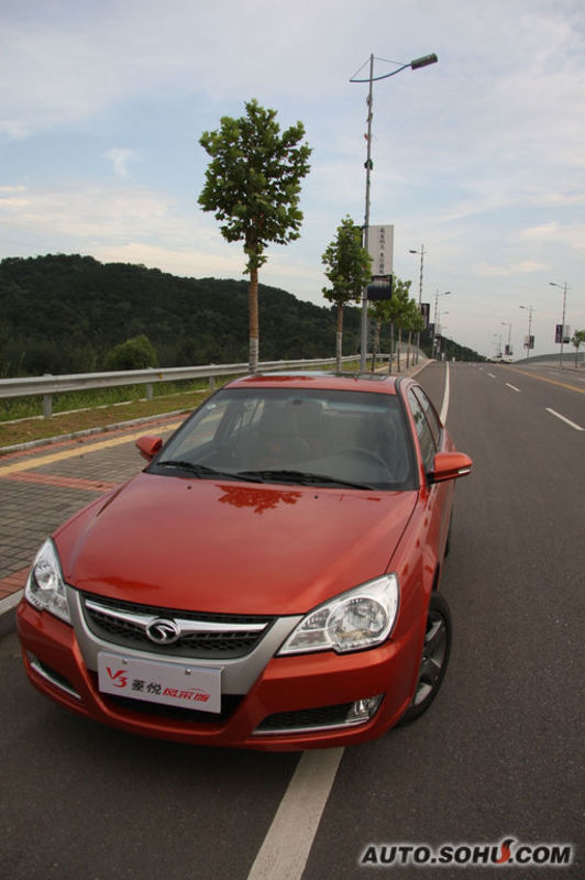  p>v3菱悦是 a target="_blank" href="/item/东南汽车/2830747" data