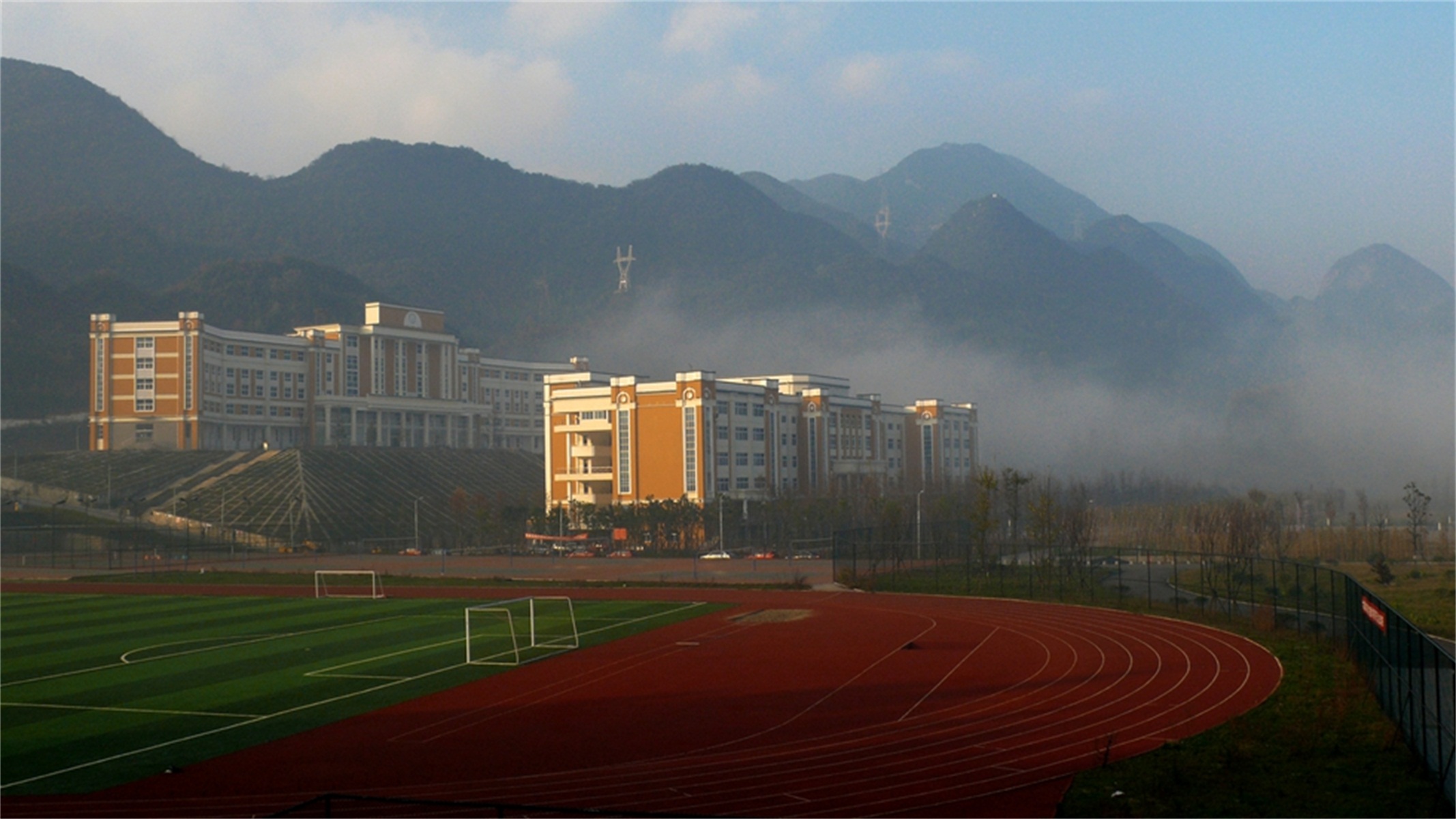  p>六盘水师范学院(liupanshui normal university)位于贵州省 a