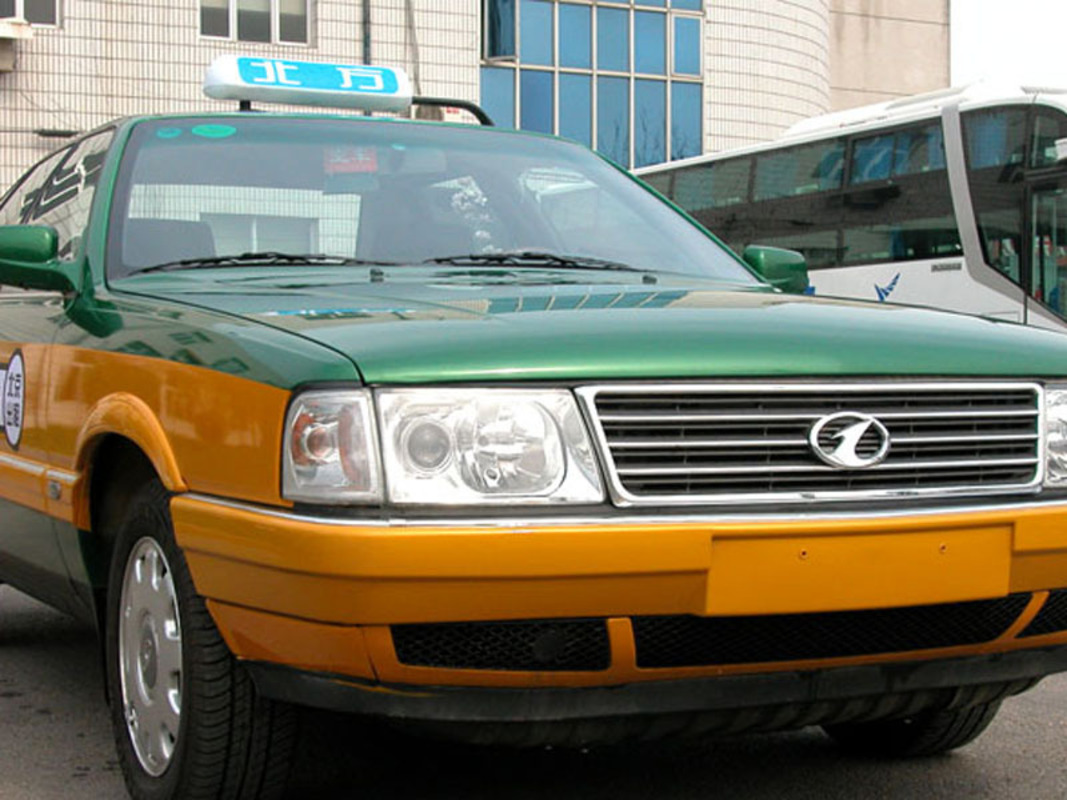  p>红旗明仕在秉承红旗特有的安全舒适,庄重大气等产品特色的同时