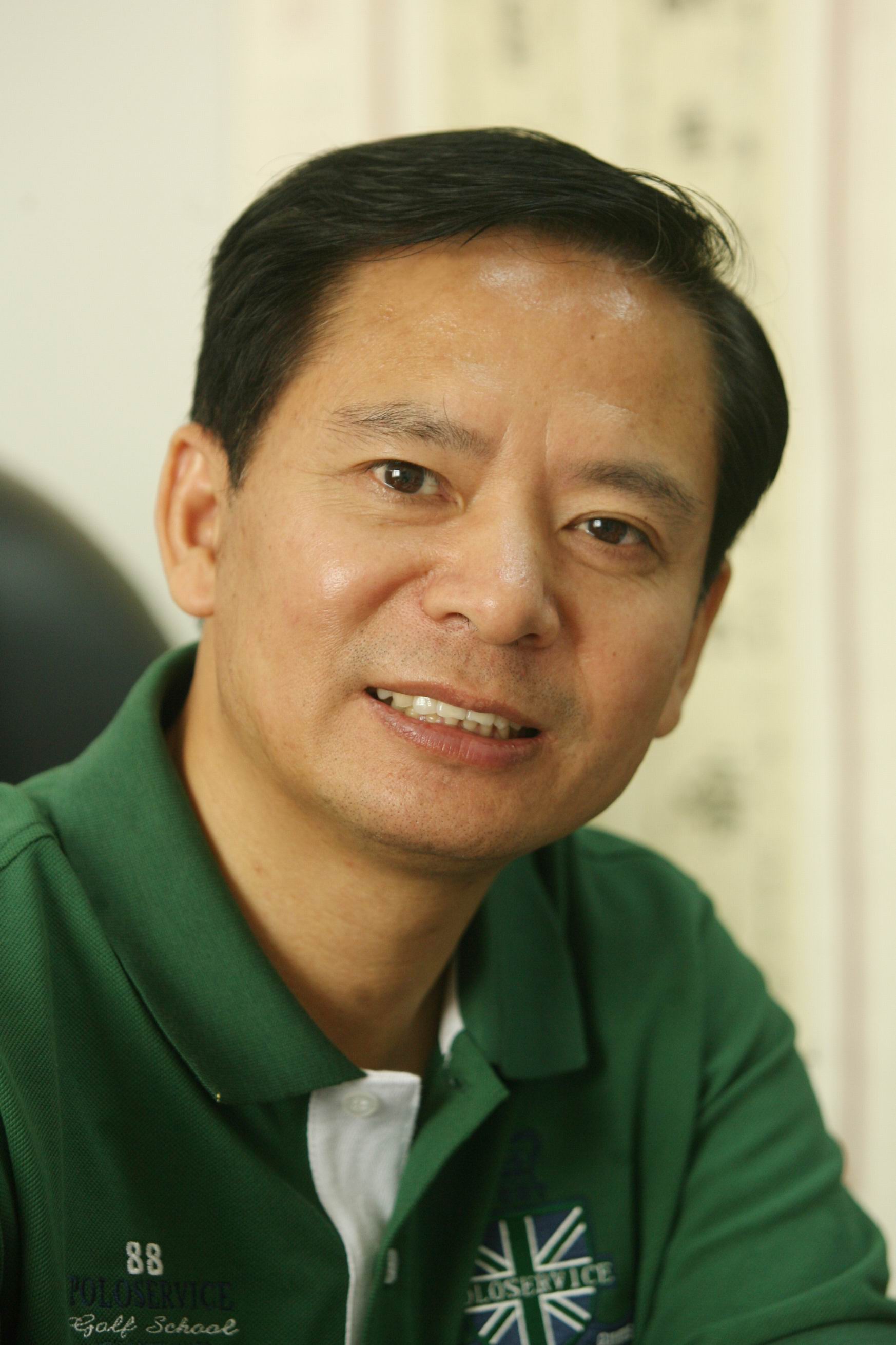  p data-id="gnawkoro1m">张少林,祖籍湖南沅江.