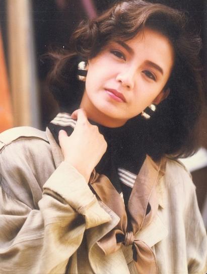  p>曾华倩 i>(margie tsang) /i>,1965年8月6日出生于香港,中国香港女