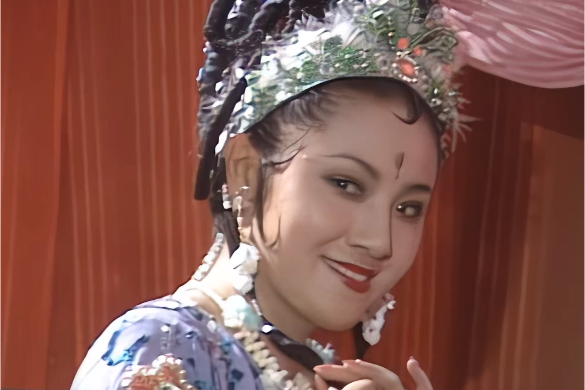 金鼻白毛老鼠精