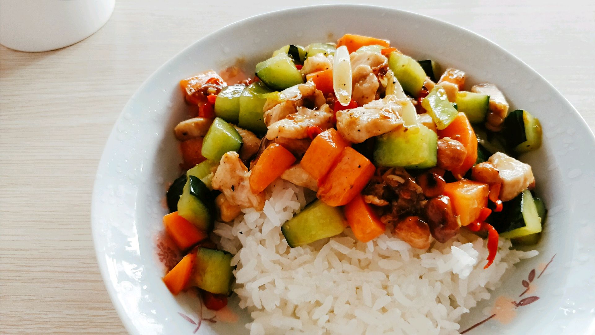  p> a target="_blank" href="/item/宫保鸡丁/1570" data-lemmaid="