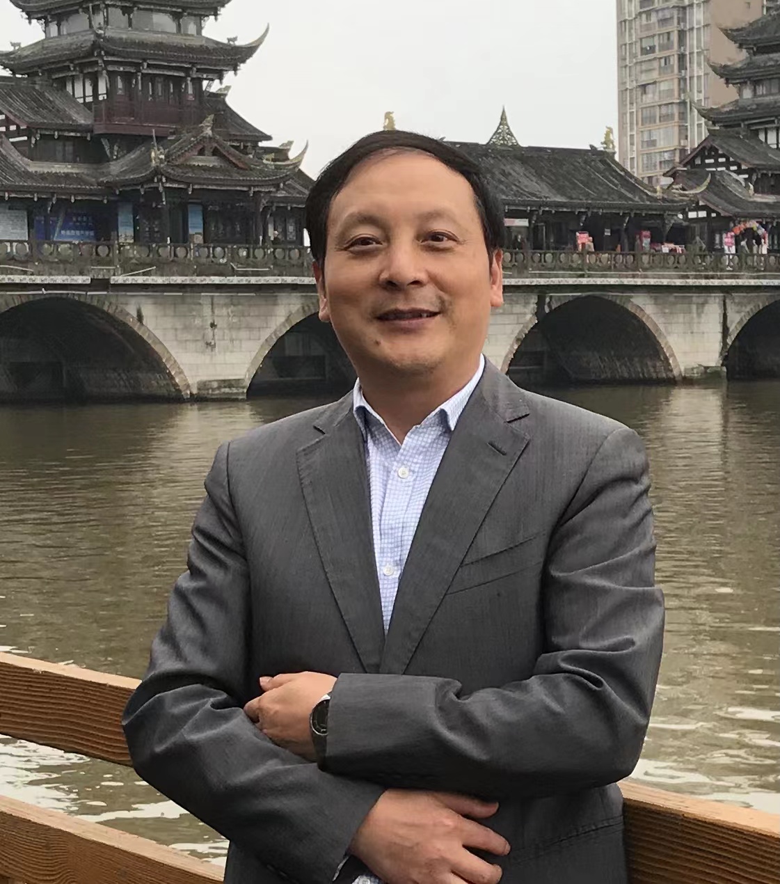 李鉴踪