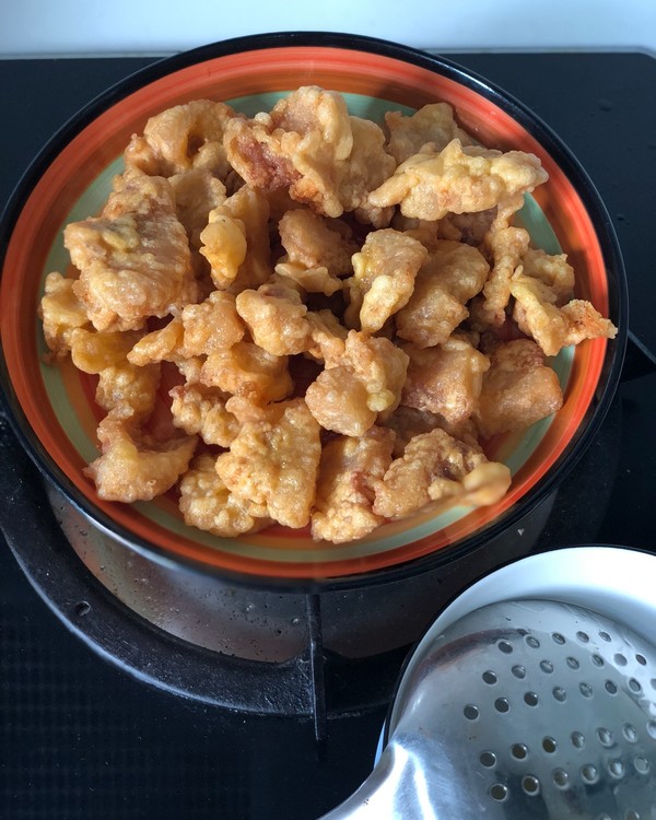  p>七星花炖小酥肉是一道家常菜,制作原料主要有七星花,五花肉,鸡蛋